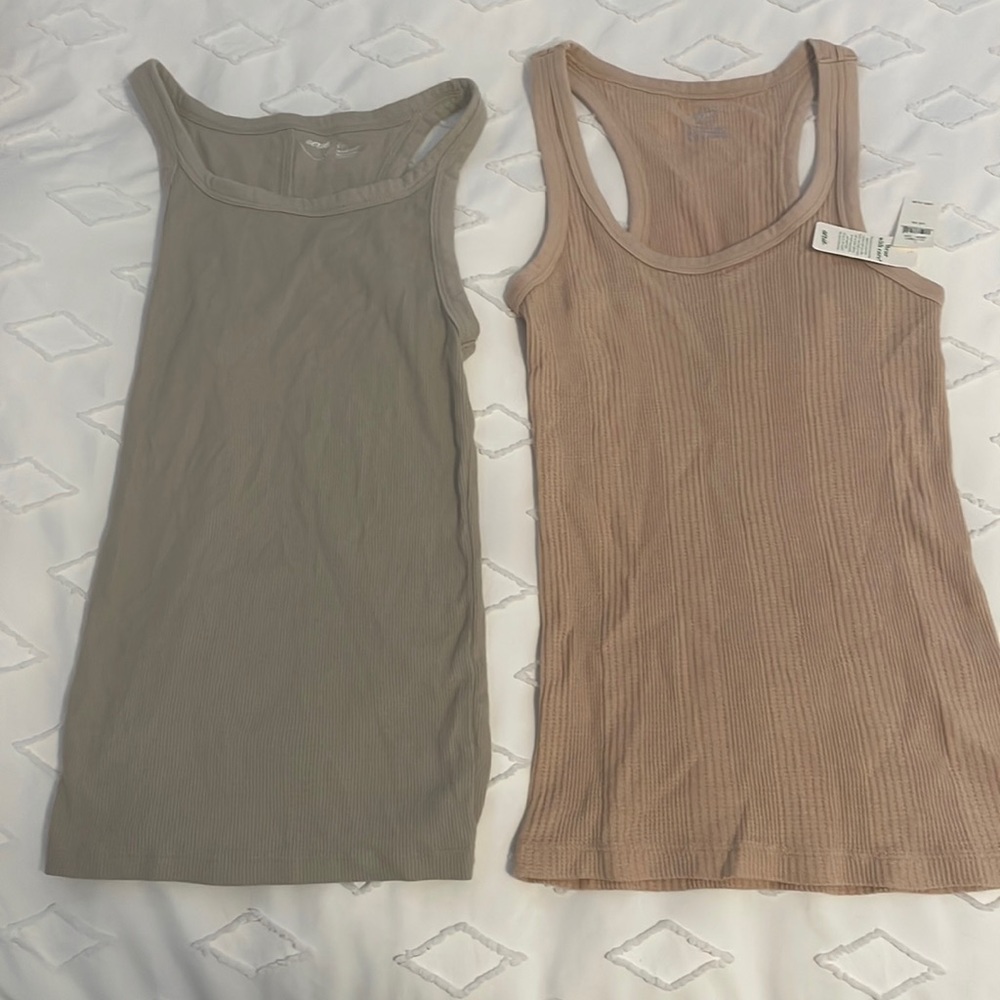 Aerie tank tops